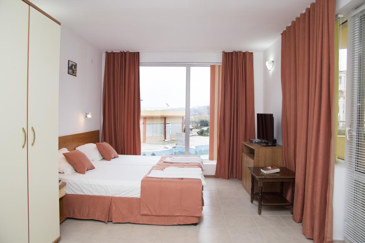 Mappy Holidays Aparthotel Созополь Экстерьер фото